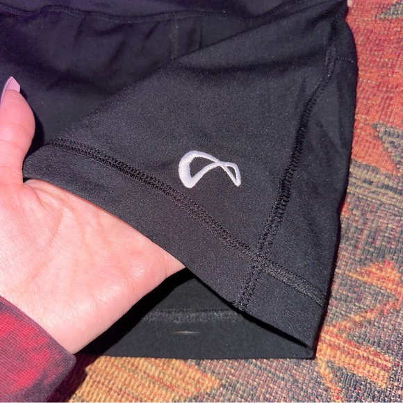 Athletic Skirt with Built in Shorts! - Picture 4 of 8